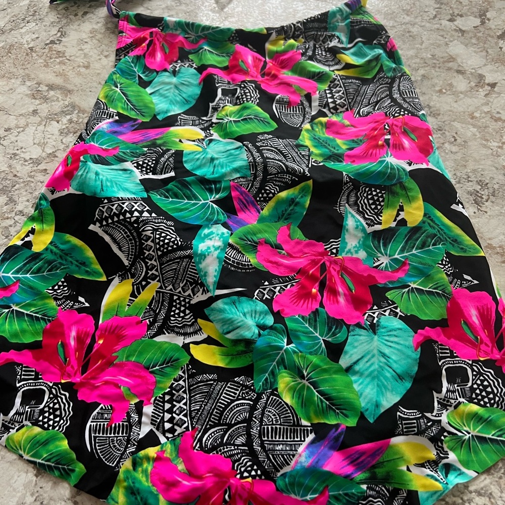 Women’s floral tankini top full bra support size extra large